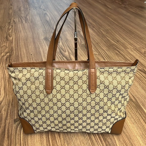 A288 - ๐ฏ % authentic Gucci shoulder bag - Picture 7 of 16